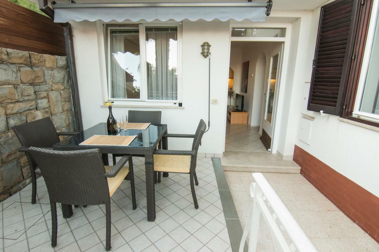 Villa Lili Portorose Esterno foto